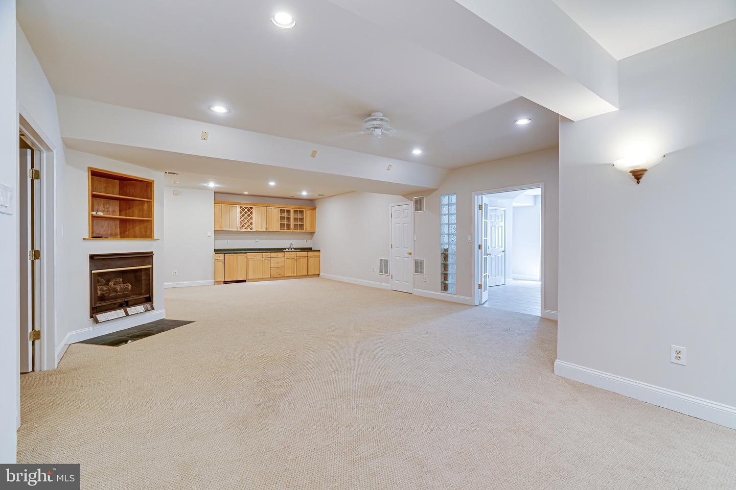 1936 LORD FAIRFAX RD, VIENNA, Virginia 22182, 5 Bedrooms Bedrooms, ,3 BathroomsBathrooms,Residential,For sale,1936 LORD FAIRFAX RD,VAFX2293756 MLS # VAFX2293756