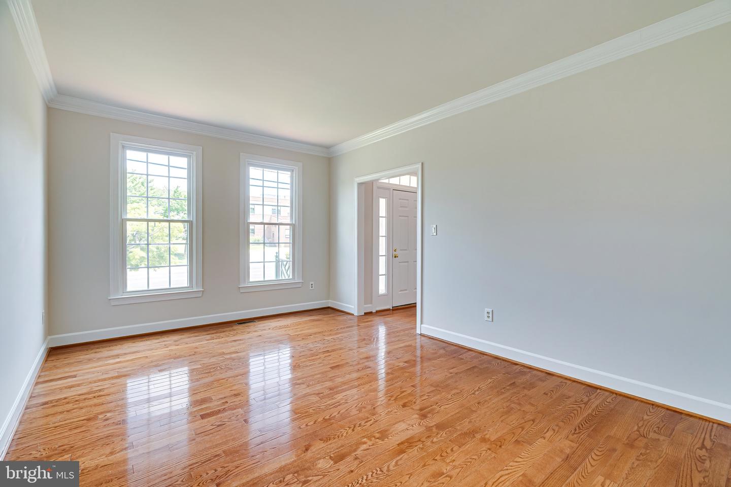 1936 LORD FAIRFAX RD, VIENNA, Virginia 22182, 5 Bedrooms Bedrooms, ,3 BathroomsBathrooms,Residential,For sale,1936 LORD FAIRFAX RD,VAFX2293756 MLS # VAFX2293756