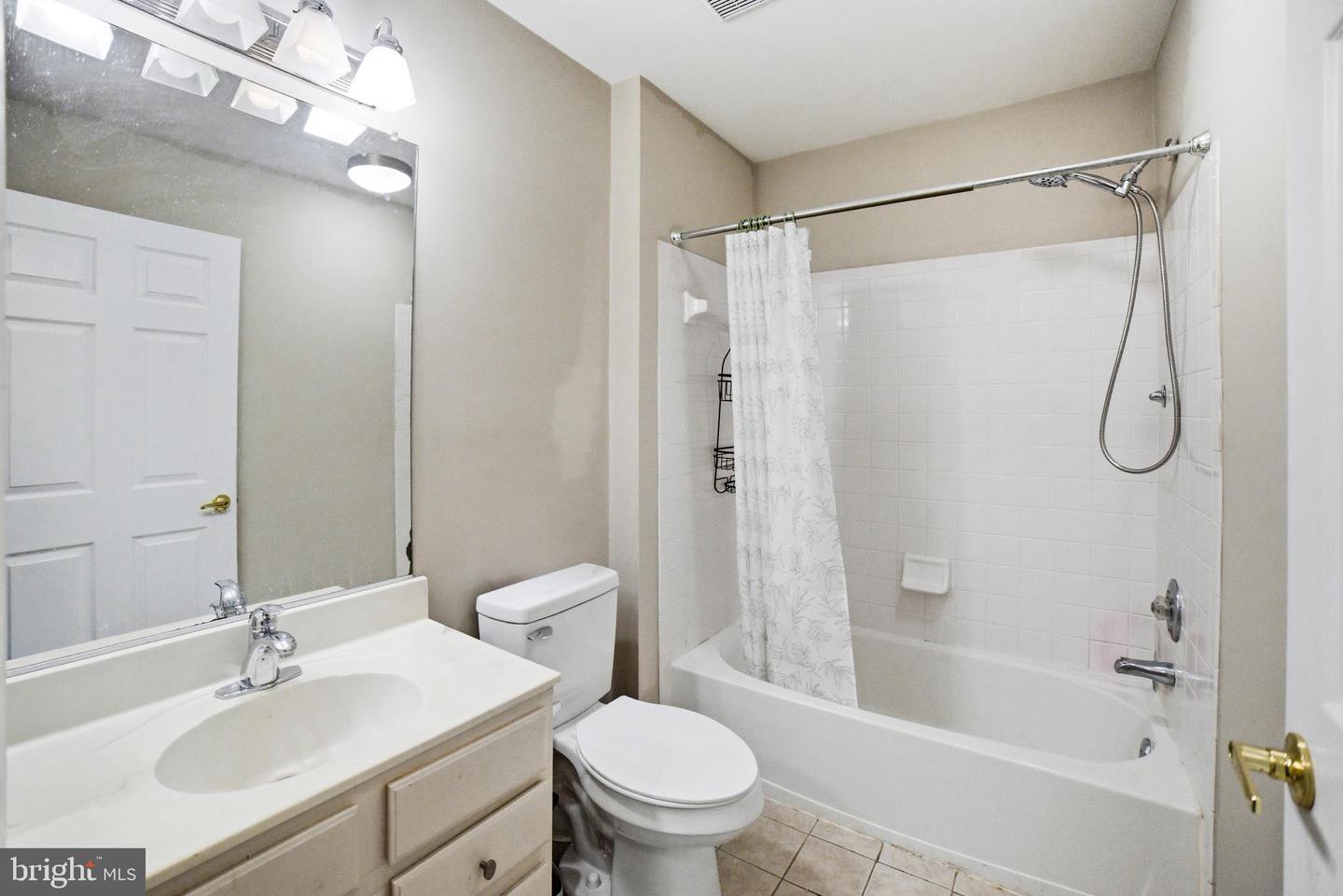 8310 BLUEBIRD WAY #3, LORTON, Virginia 22079, 3 Bedrooms Bedrooms, ,2 BathroomsBathrooms,Residential,For sale,8310 BLUEBIRD WAY #3,VAFX2293772 MLS # VAFX2293772