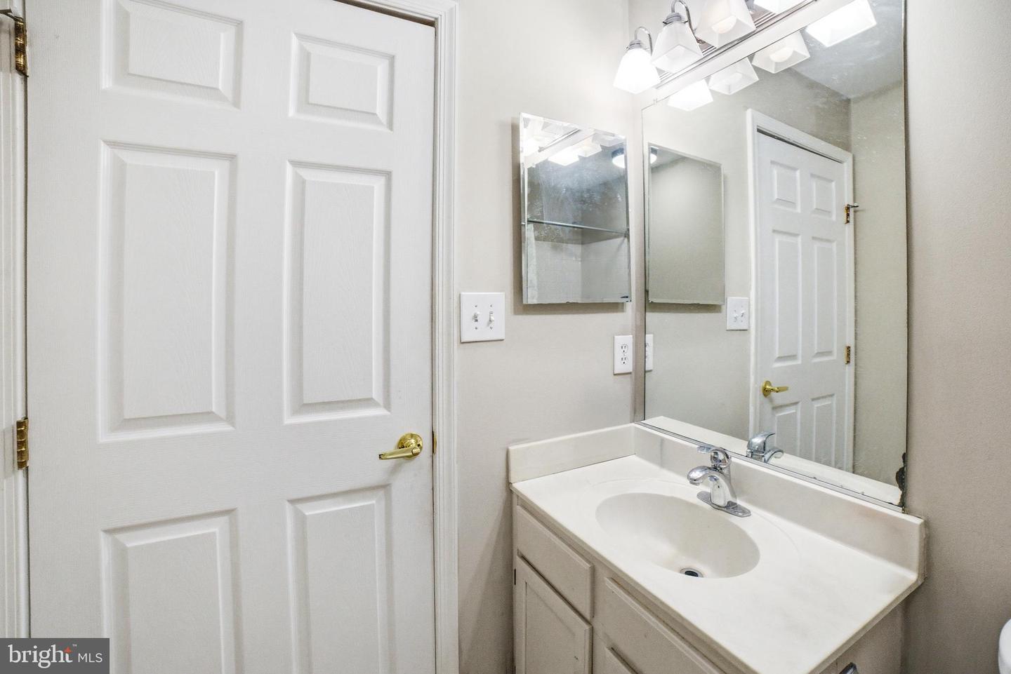 8310 BLUEBIRD WAY #3, LORTON, Virginia 22079, 3 Bedrooms Bedrooms, ,2 BathroomsBathrooms,Residential,For sale,8310 BLUEBIRD WAY #3,VAFX2293772 MLS # VAFX2293772