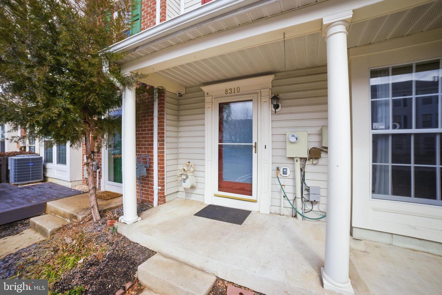 8310 BLUEBIRD WAY #3, LORTON, Virginia 22079, 3 Bedrooms Bedrooms, ,2 BathroomsBathrooms,Residential,For sale,8310 BLUEBIRD WAY #3,VAFX2293772 MLS # VAFX2293772