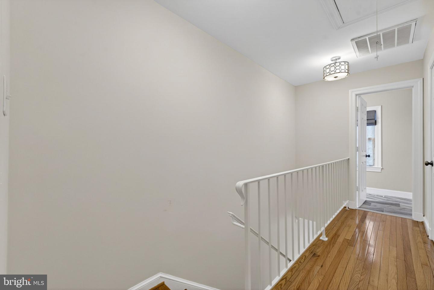 515 TOBACCO QUAY, ALEXANDRIA, Virginia 22314, 1 Bedroom Bedrooms, ,1 BathroomBathrooms,Residential,For sale,515 TOBACCO QUAY,VAAX2054718 MLS # VAAX2054718