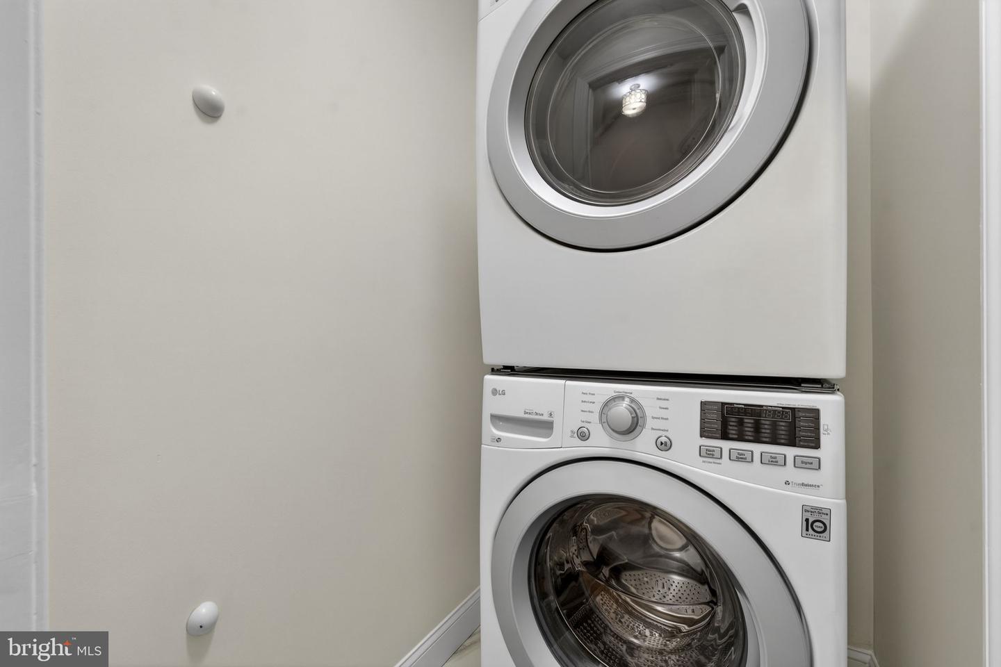 515 TOBACCO QUAY, ALEXANDRIA, Virginia 22314, 1 Bedroom Bedrooms, ,1 BathroomBathrooms,Residential,For sale,515 TOBACCO QUAY,VAAX2054718 MLS # VAAX2054718