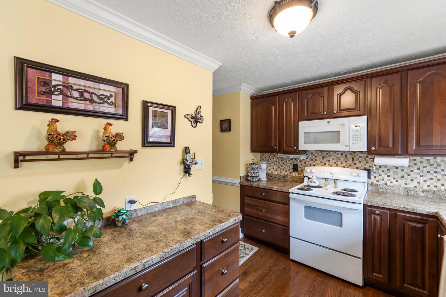 216 W CEDARMEADE AVE, WINCHESTER, Virginia 22601, 3 Bedrooms Bedrooms, ,2 BathroomsBathrooms,Residential,For sale,216 W CEDARMEADE AVE,VAWI2010094 MLS # VAWI2010094