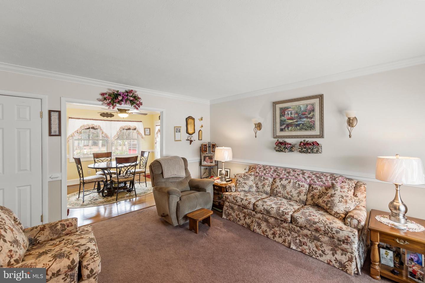 216 W CEDARMEADE AVE, WINCHESTER, Virginia 22601, 3 Bedrooms Bedrooms, ,2 BathroomsBathrooms,Residential,For sale,216 W CEDARMEADE AVE,VAWI2010094 MLS # VAWI2010094