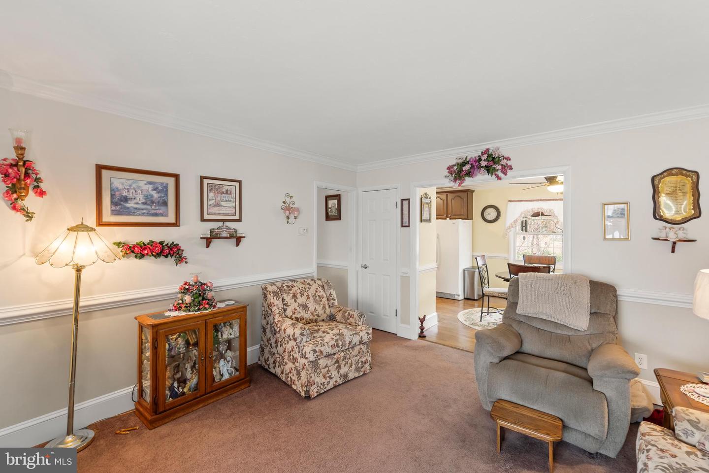 216 W CEDARMEADE AVE, WINCHESTER, Virginia 22601, 3 Bedrooms Bedrooms, ,2 BathroomsBathrooms,Residential,For sale,216 W CEDARMEADE AVE,VAWI2010094 MLS # VAWI2010094