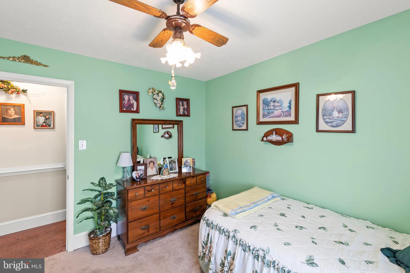 216 W CEDARMEADE AVE, WINCHESTER, Virginia 22601, 3 Bedrooms Bedrooms, ,2 BathroomsBathrooms,Residential,For sale,216 W CEDARMEADE AVE,VAWI2010094 MLS # VAWI2010094