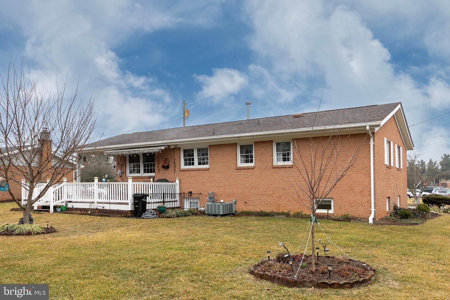 216 W CEDARMEADE AVE, WINCHESTER, Virginia 22601, 3 Bedrooms Bedrooms, ,2 BathroomsBathrooms,Residential,For sale,216 W CEDARMEADE AVE,VAWI2010094 MLS # VAWI2010094