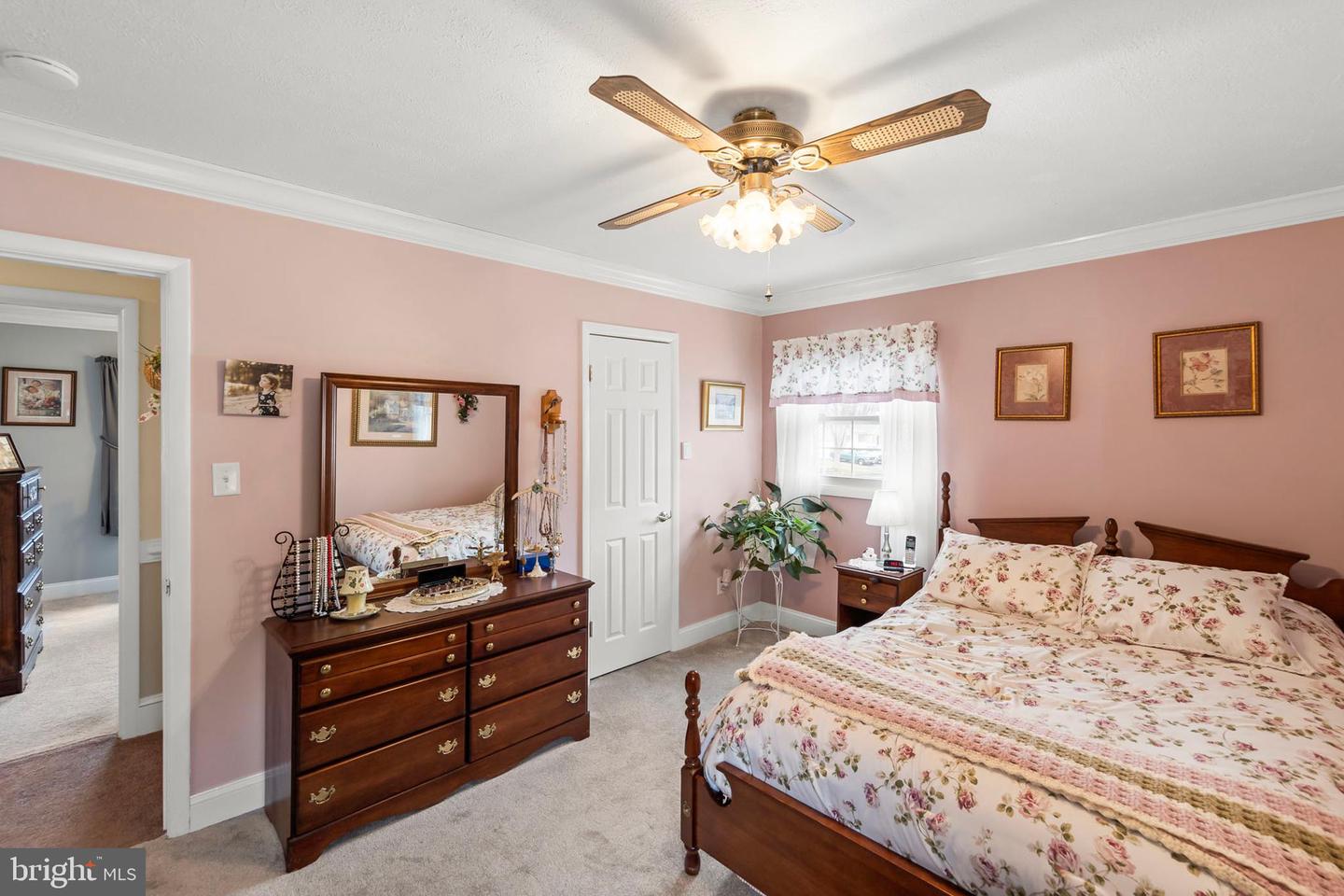 216 W CEDARMEADE AVE, WINCHESTER, Virginia 22601, 3 Bedrooms Bedrooms, ,2 BathroomsBathrooms,Residential,For sale,216 W CEDARMEADE AVE,VAWI2010094 MLS # VAWI2010094