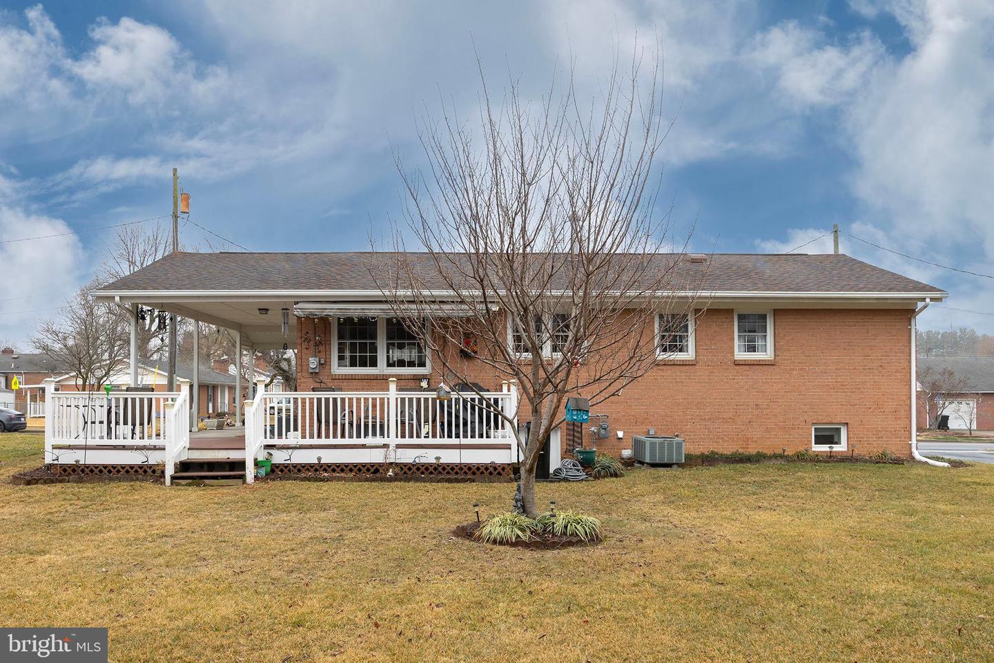 216 W CEDARMEADE AVE, WINCHESTER, Virginia 22601, 3 Bedrooms Bedrooms, ,2 BathroomsBathrooms,Residential,For sale,216 W CEDARMEADE AVE,VAWI2010094 MLS # VAWI2010094