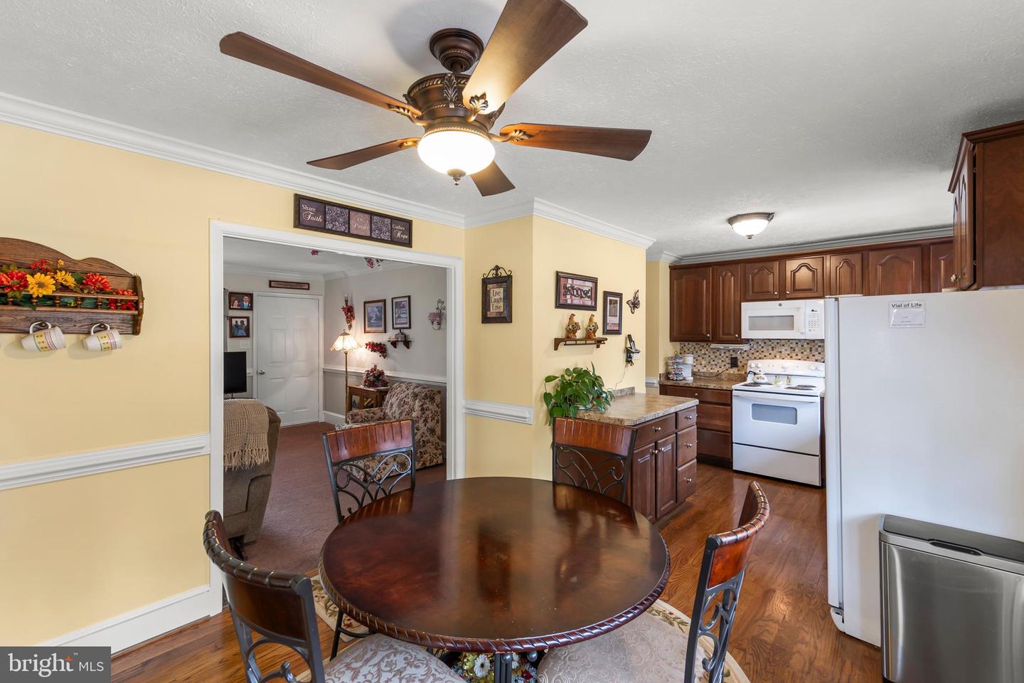 216 W CEDARMEADE AVE, WINCHESTER, Virginia 22601, 3 Bedrooms Bedrooms, ,2 BathroomsBathrooms,Residential,For sale,216 W CEDARMEADE AVE,VAWI2010094 MLS # VAWI2010094