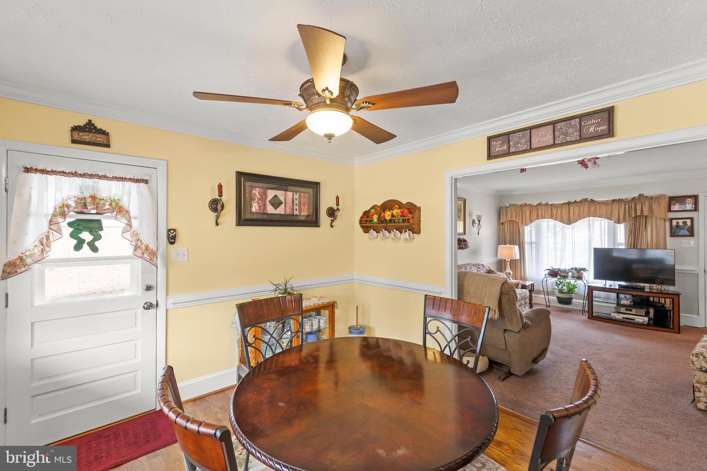 216 W CEDARMEADE AVE, WINCHESTER, Virginia 22601, 3 Bedrooms Bedrooms, ,2 BathroomsBathrooms,Residential,For sale,216 W CEDARMEADE AVE,VAWI2010094 MLS # VAWI2010094