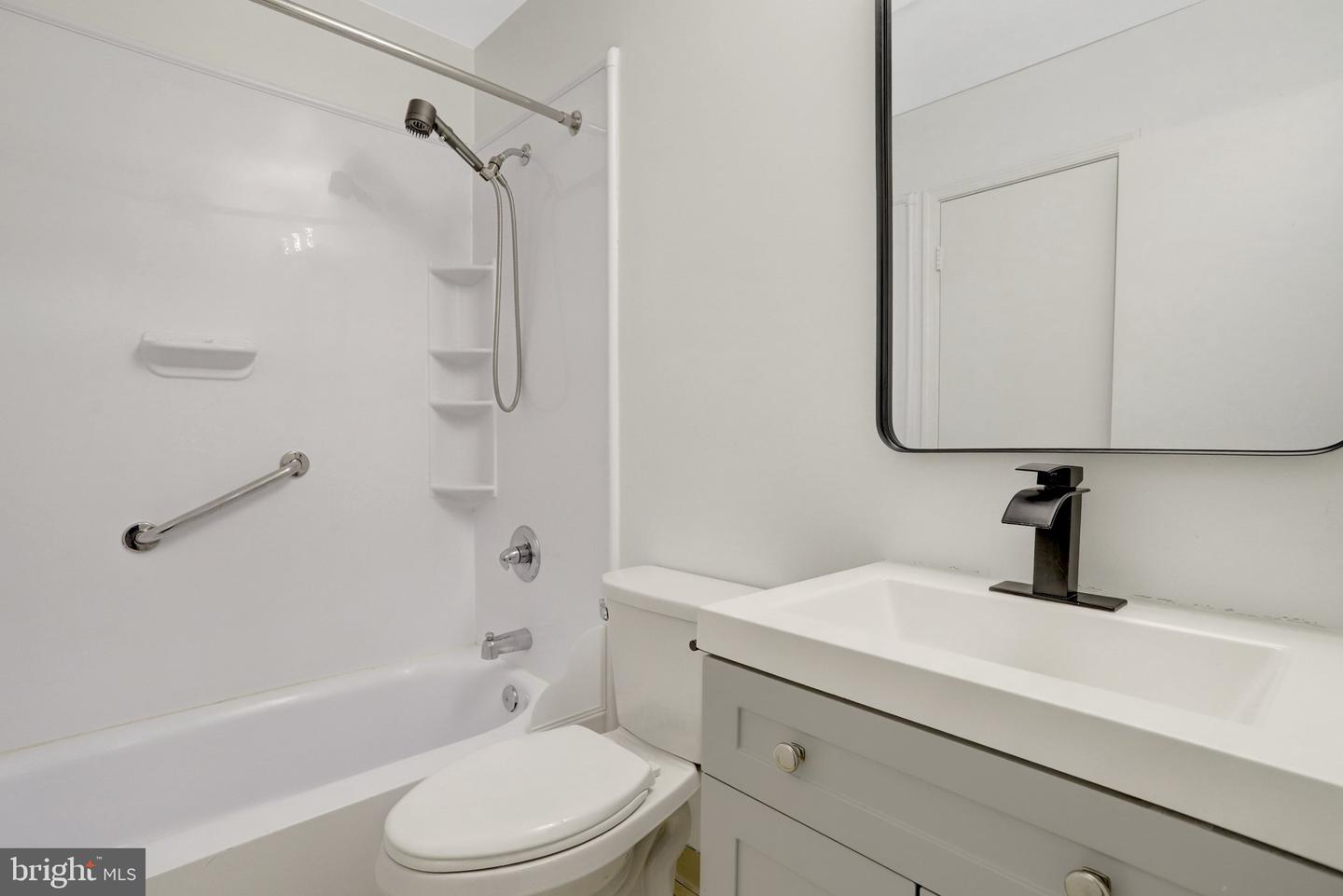 5840 BURKE MANOR CT, BURKE, Virginia 22015, 3 Bedrooms Bedrooms, ,1 BathroomBathrooms,Residential,For sale,5840 BURKE MANOR CT,VAFX2294038 MLS # VAFX2294038