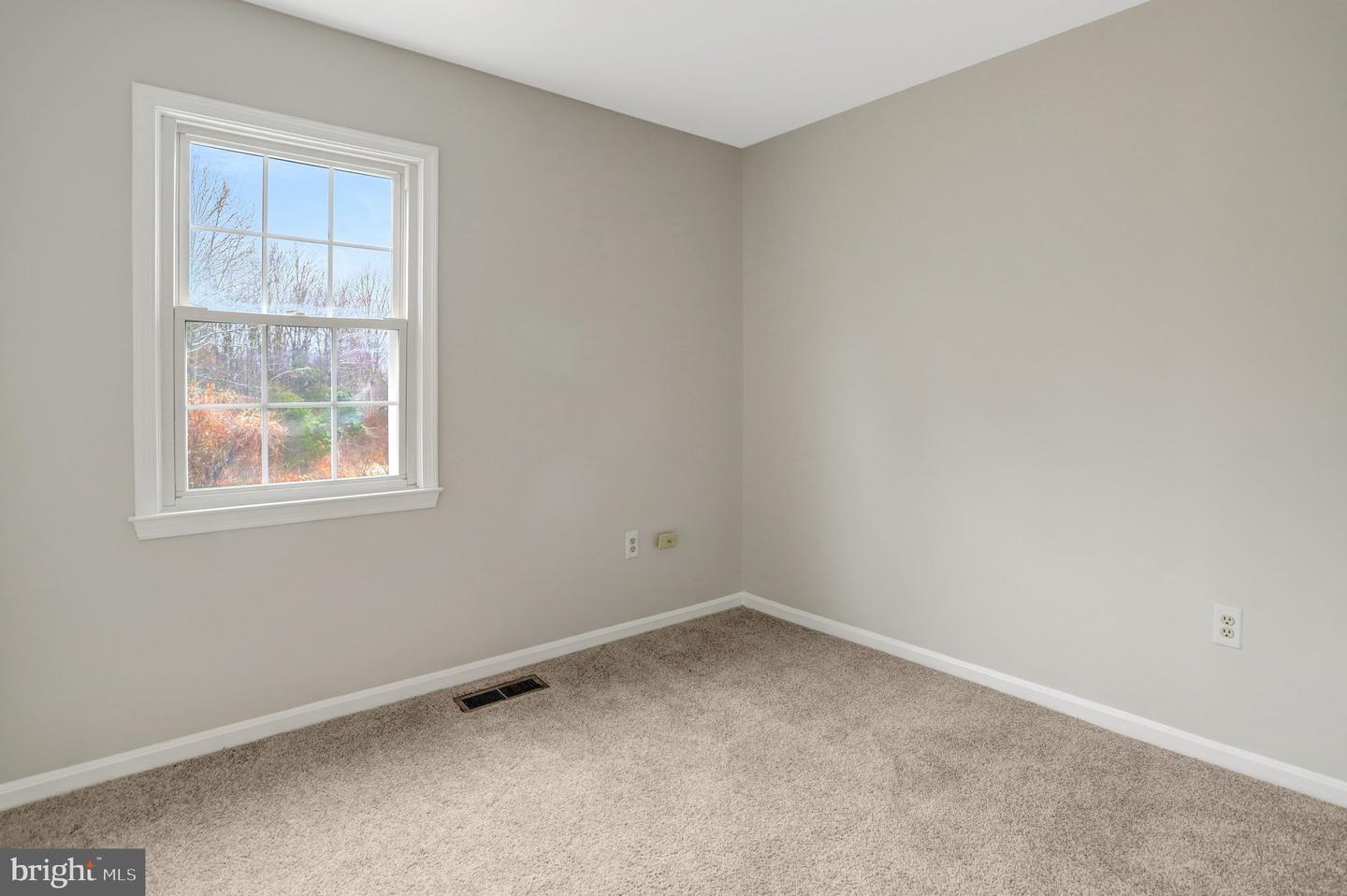 5840 BURKE MANOR CT, BURKE, Virginia 22015, 3 Bedrooms Bedrooms, ,1 BathroomBathrooms,Residential,For sale,5840 BURKE MANOR CT,VAFX2294038 MLS # VAFX2294038