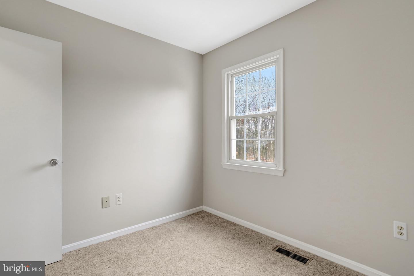 5840 BURKE MANOR CT, BURKE, Virginia 22015, 3 Bedrooms Bedrooms, ,1 BathroomBathrooms,Residential,For sale,5840 BURKE MANOR CT,VAFX2294038 MLS # VAFX2294038