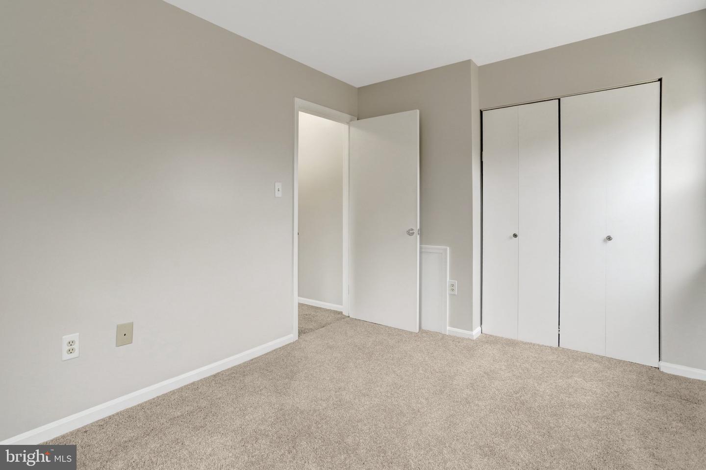 5840 BURKE MANOR CT, BURKE, Virginia 22015, 3 Bedrooms Bedrooms, ,1 BathroomBathrooms,Residential,For sale,5840 BURKE MANOR CT,VAFX2294038 MLS # VAFX2294038