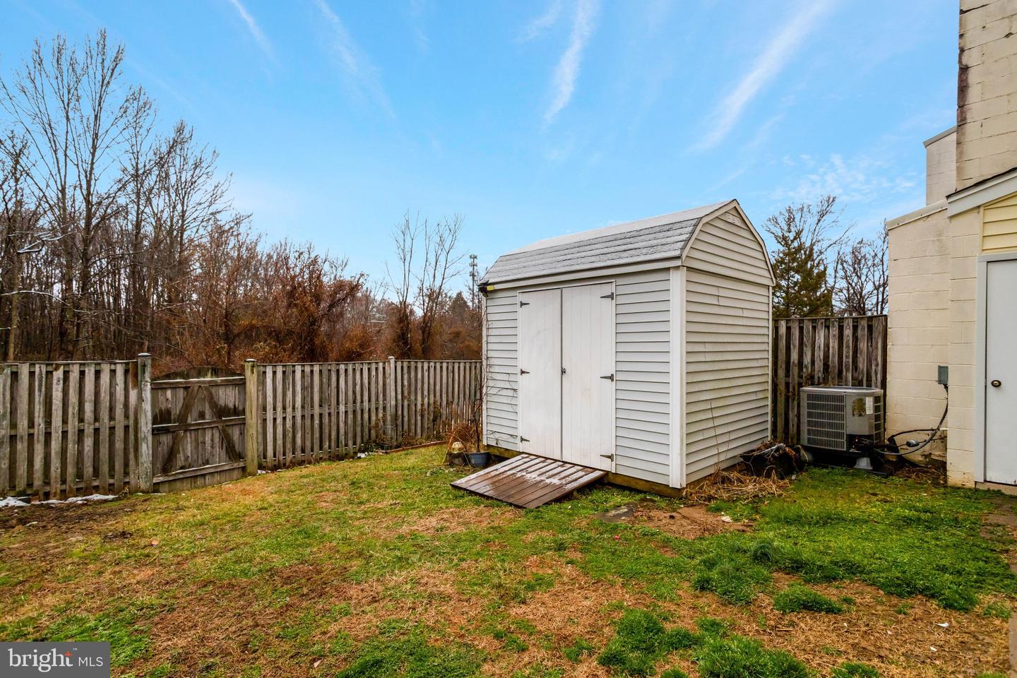 5840 BURKE MANOR CT, BURKE, Virginia 22015, 3 Bedrooms Bedrooms, ,1 BathroomBathrooms,Residential,For sale,5840 BURKE MANOR CT,VAFX2294038 MLS # VAFX2294038