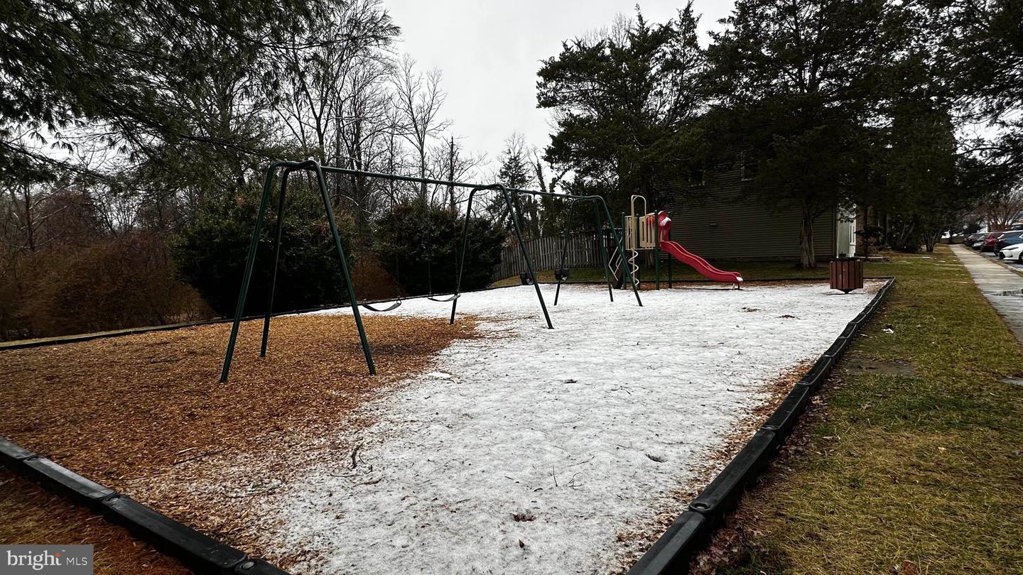 5840 BURKE MANOR CT, BURKE, Virginia 22015, 3 Bedrooms Bedrooms, ,1 BathroomBathrooms,Residential,For sale,5840 BURKE MANOR CT,VAFX2294038 MLS # VAFX2294038