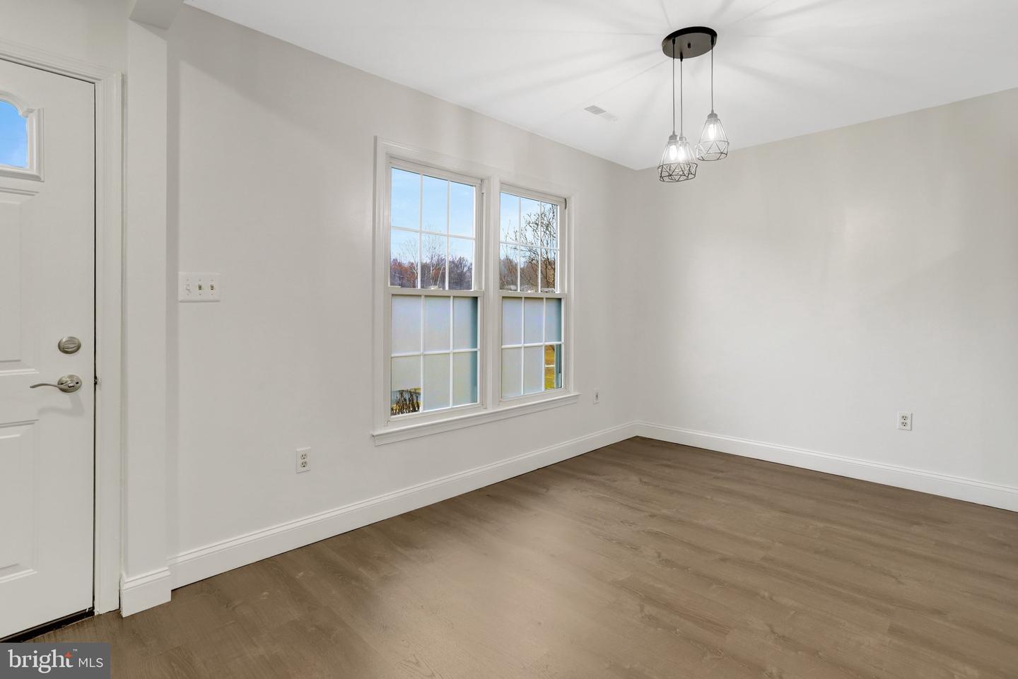 5840 BURKE MANOR CT, BURKE, Virginia 22015, 3 Bedrooms Bedrooms, ,1 BathroomBathrooms,Residential,For sale,5840 BURKE MANOR CT,VAFX2294038 MLS # VAFX2294038