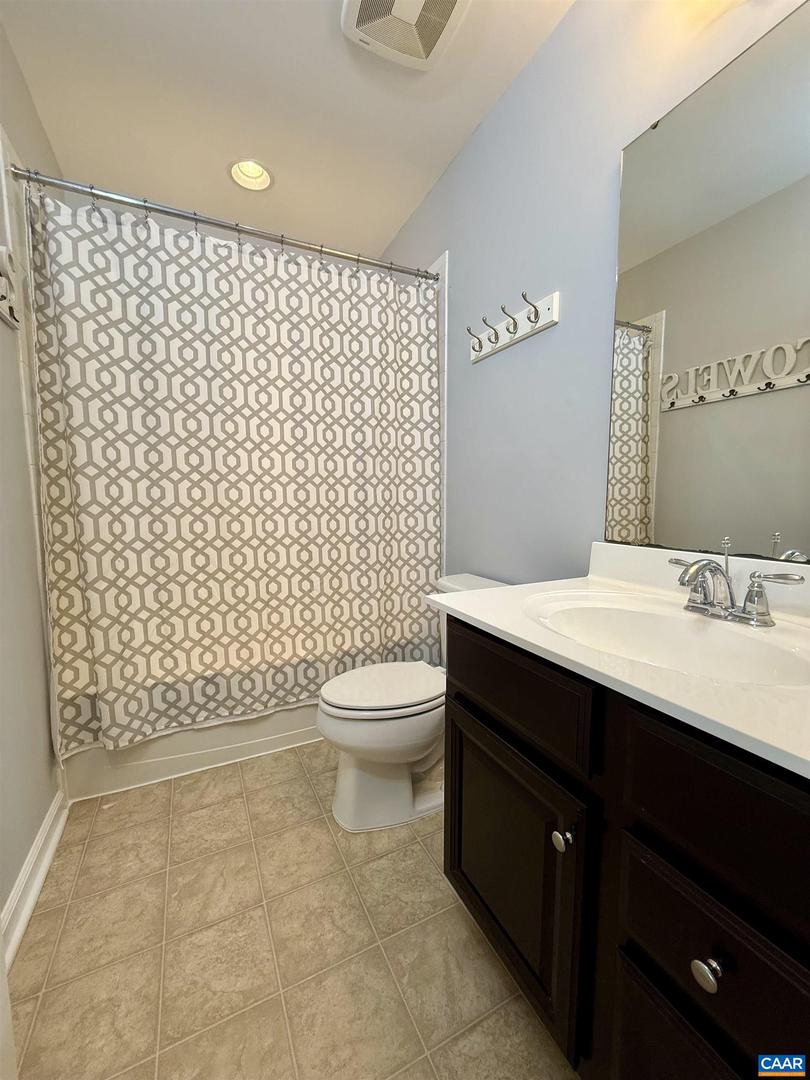 2176 WHISPERING HOLLOW LN, CHARLOTTESVILLE, Virginia 22911, 3 Bedrooms Bedrooms, ,2 BathroomsBathrooms,Residential,For sale,2176 WHISPERING HOLLOW LN,673948 MLS # 673948