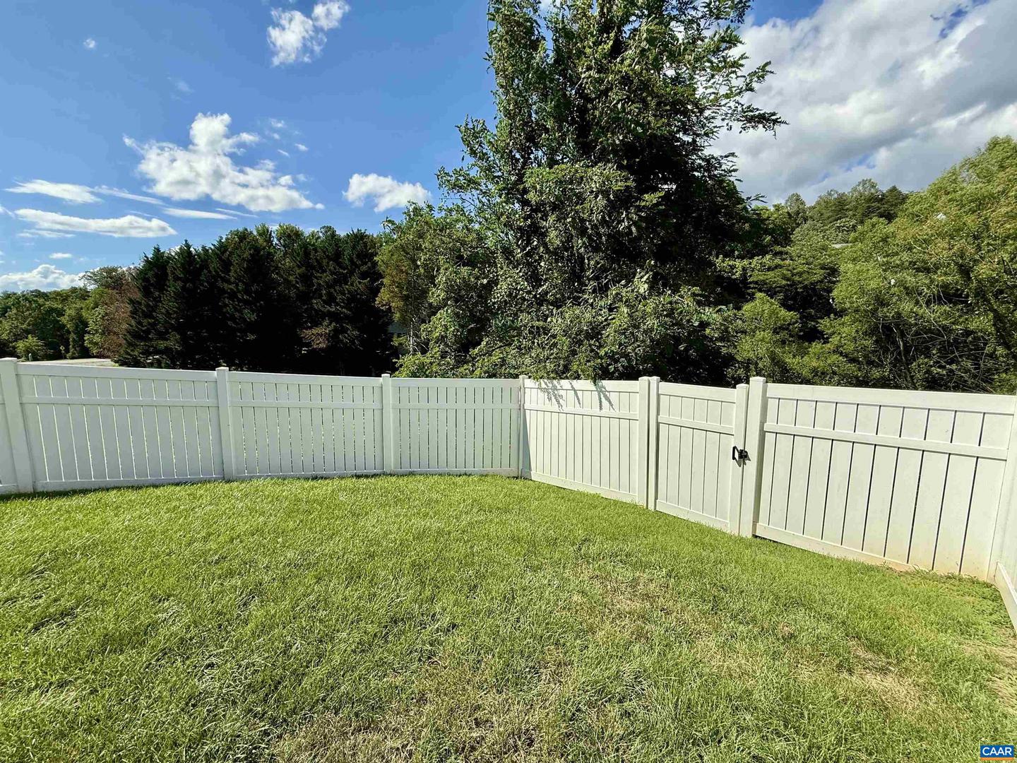 2176 WHISPERING HOLLOW LN, CHARLOTTESVILLE, Virginia 22911, 3 Bedrooms Bedrooms, ,2 BathroomsBathrooms,Residential,For sale,2176 WHISPERING HOLLOW LN,673948 MLS # 673948