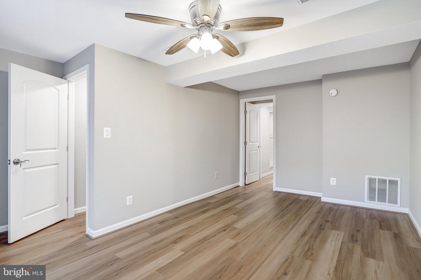 106 CHARING CT, STERLING, Virginia 20164, 3 Bedrooms Bedrooms, ,2 BathroomsBathrooms,Residential,For sale,106 CHARING CT,VALO2117376 MLS # VALO2117376