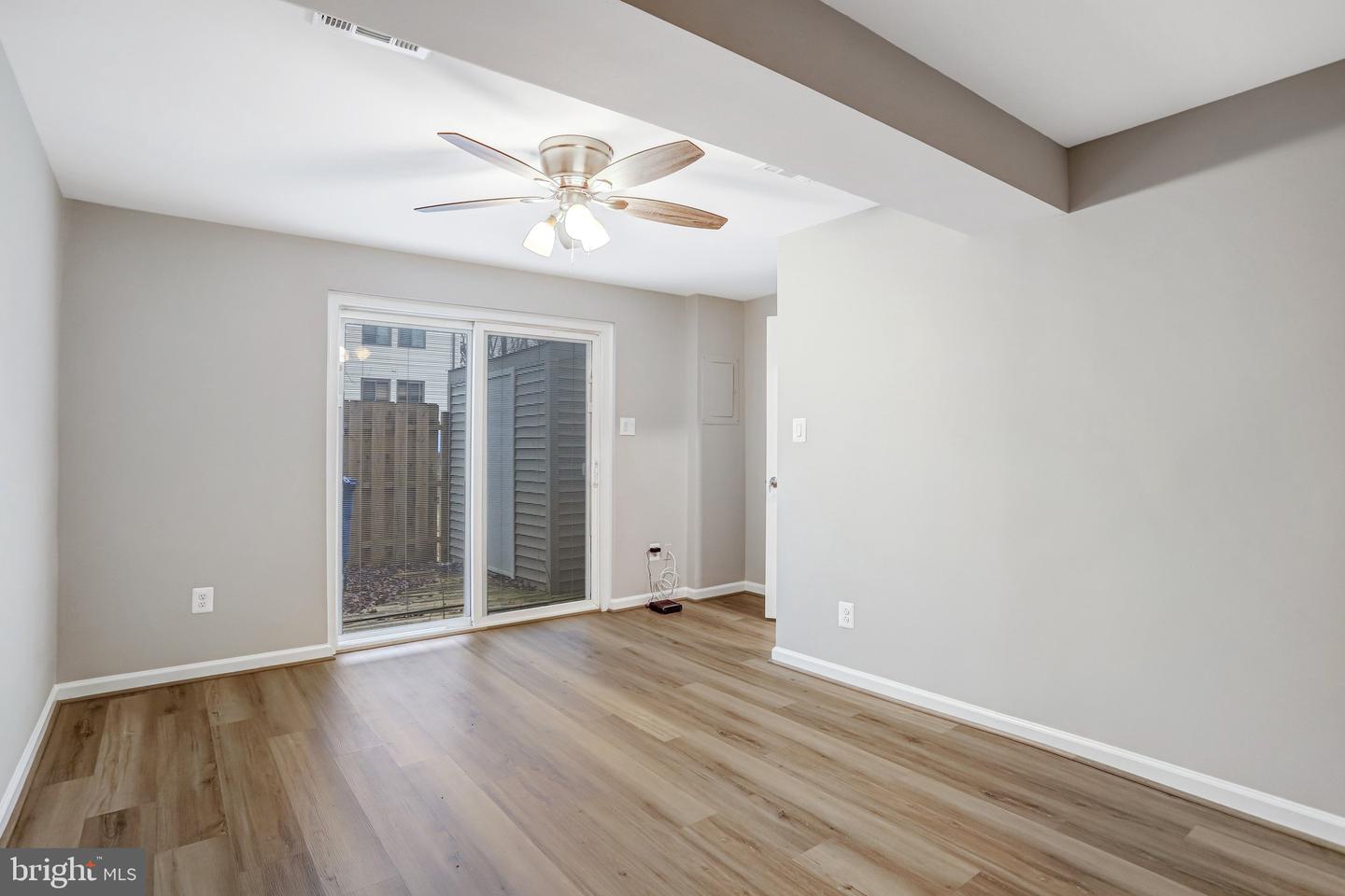 106 CHARING CT, STERLING, Virginia 20164, 3 Bedrooms Bedrooms, ,2 BathroomsBathrooms,Residential,For sale,106 CHARING CT,VALO2117376 MLS # VALO2117376