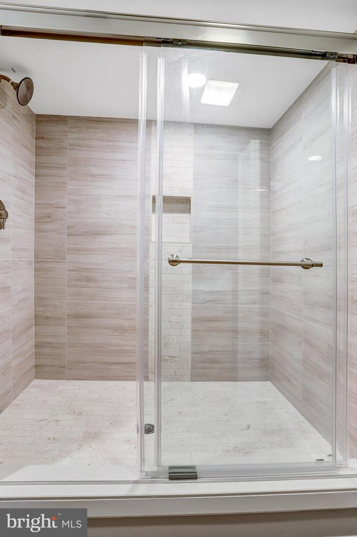 106 CHARING CT, STERLING, Virginia 20164, 3 Bedrooms Bedrooms, ,2 BathroomsBathrooms,Residential,For sale,106 CHARING CT,VALO2117376 MLS # VALO2117376