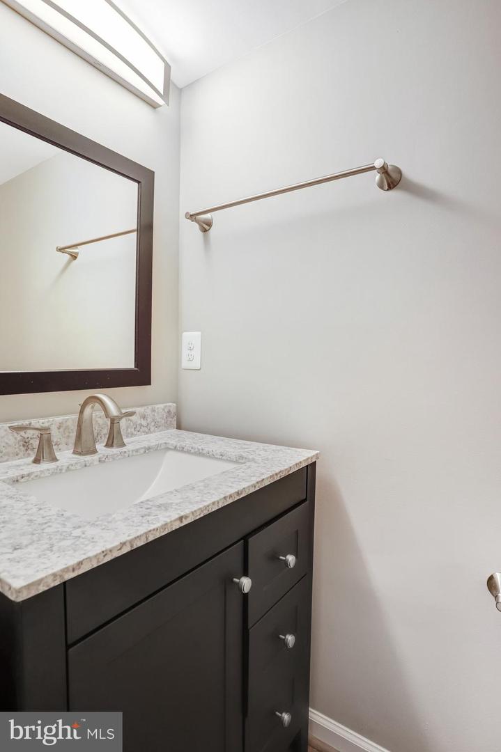 106 CHARING CT, STERLING, Virginia 20164, 3 Bedrooms Bedrooms, ,2 BathroomsBathrooms,Residential,For sale,106 CHARING CT,VALO2117376 MLS # VALO2117376