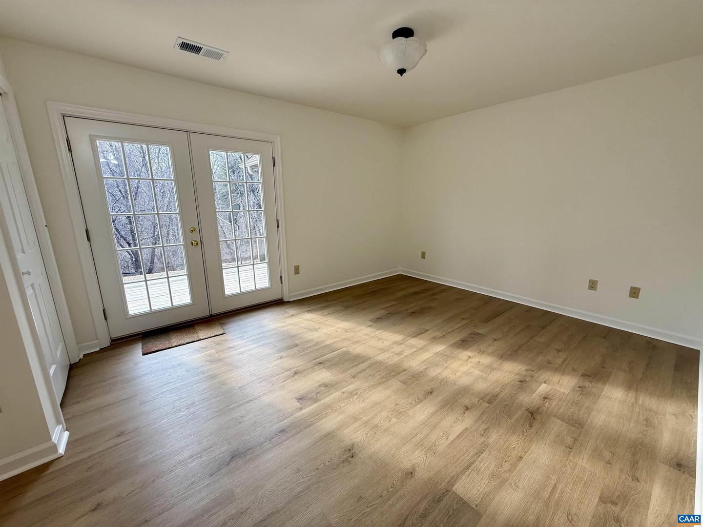 1026 HIGHLANDS DR, CHARLOTTESVILLE, Virginia 22901, 3 Bedrooms Bedrooms, ,2 BathroomsBathrooms,Residential,For sale,1026 HIGHLANDS DR,673971 MLS # 673971