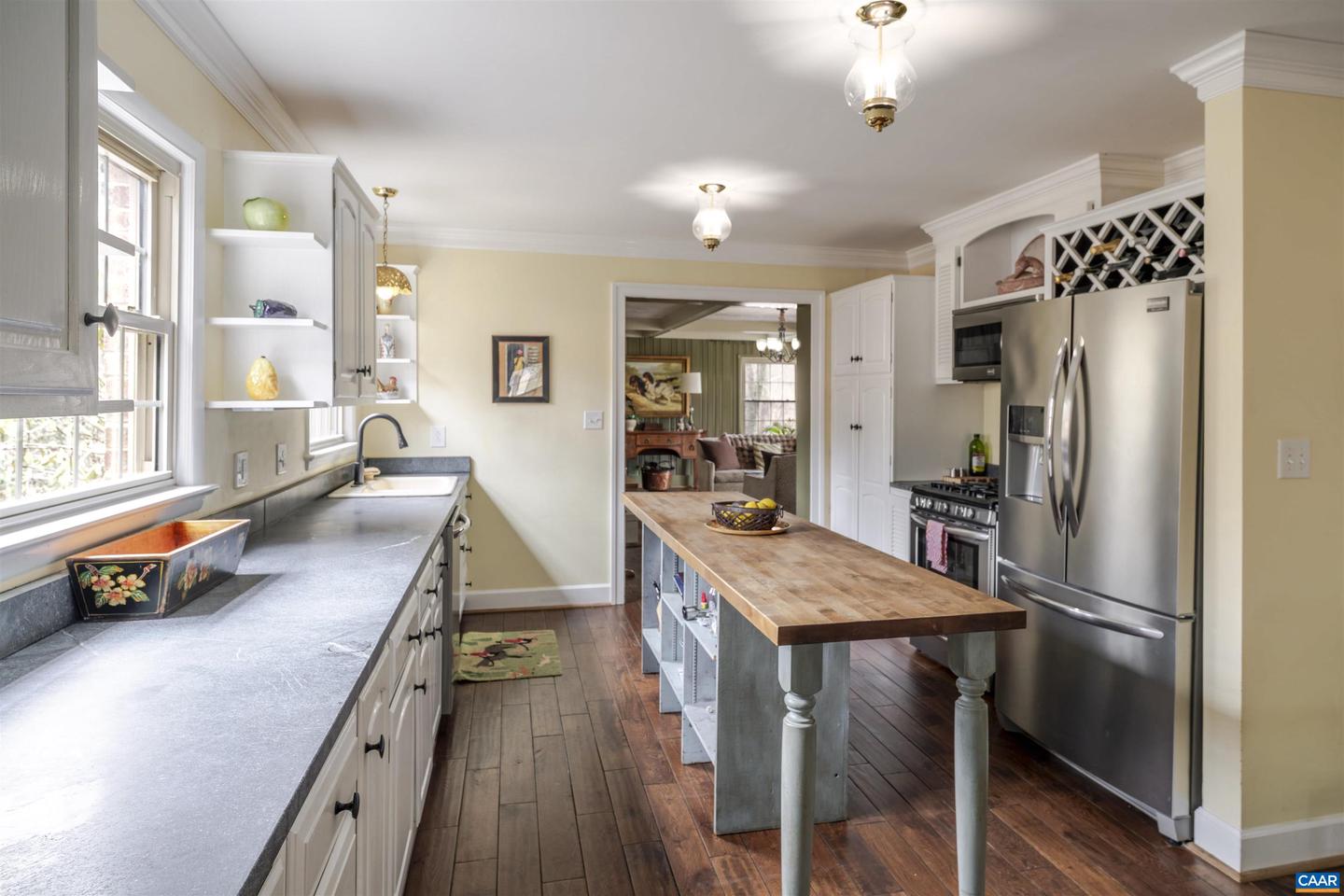 21 DEER PATH, CHARLOTTESVILLE, Virginia 22903, 5 Bedrooms Bedrooms, ,3 BathroomsBathrooms,Residential,For sale,21 DEER PATH,673977 MLS # 673977