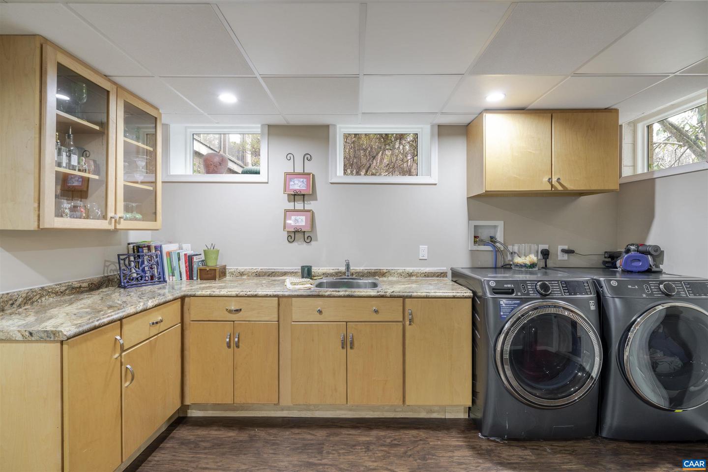 21 DEER PATH, CHARLOTTESVILLE, Virginia 22903, 5 Bedrooms Bedrooms, ,3 BathroomsBathrooms,Residential,For sale,21 DEER PATH,673977 MLS # 673977