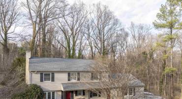 21 DEER PATH, CHARLOTTESVILLE, Virginia 22903, 5 Bedrooms Bedrooms, ,3 BathroomsBathrooms,Residential,For sale,21 DEER PATH,673977 MLS # 673977