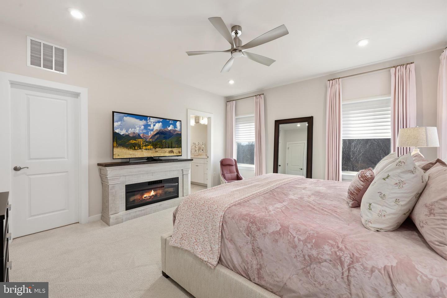 1027 VENIFENA TER SE, LEESBURG, Virginia 20175, 3 Bedrooms Bedrooms, ,4 BathroomsBathrooms,Residential,For sale,1027 VENIFENA TER SE,VALO2117420 MLS # VALO2117420