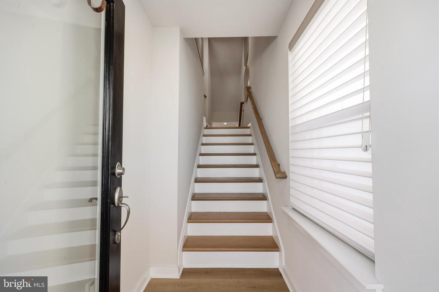 1027 VENIFENA TER SE, LEESBURG, Virginia 20175, 3 Bedrooms Bedrooms, ,4 BathroomsBathrooms,Residential,For sale,1027 VENIFENA TER SE,VALO2117420 MLS # VALO2117420