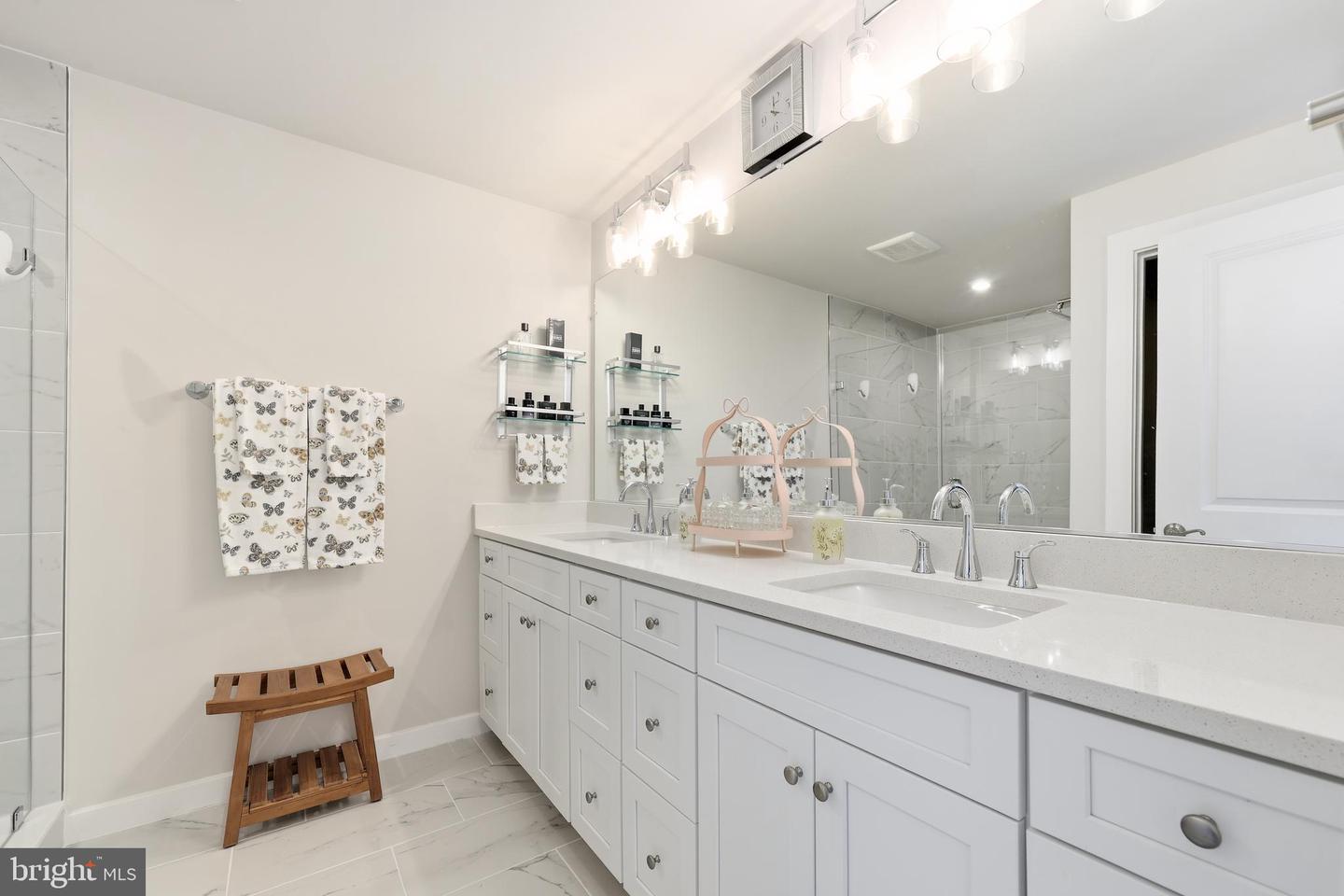 1027 VENIFENA TER SE, LEESBURG, Virginia 20175, 3 Bedrooms Bedrooms, ,4 BathroomsBathrooms,Residential,For sale,1027 VENIFENA TER SE,VALO2117420 MLS # VALO2117420