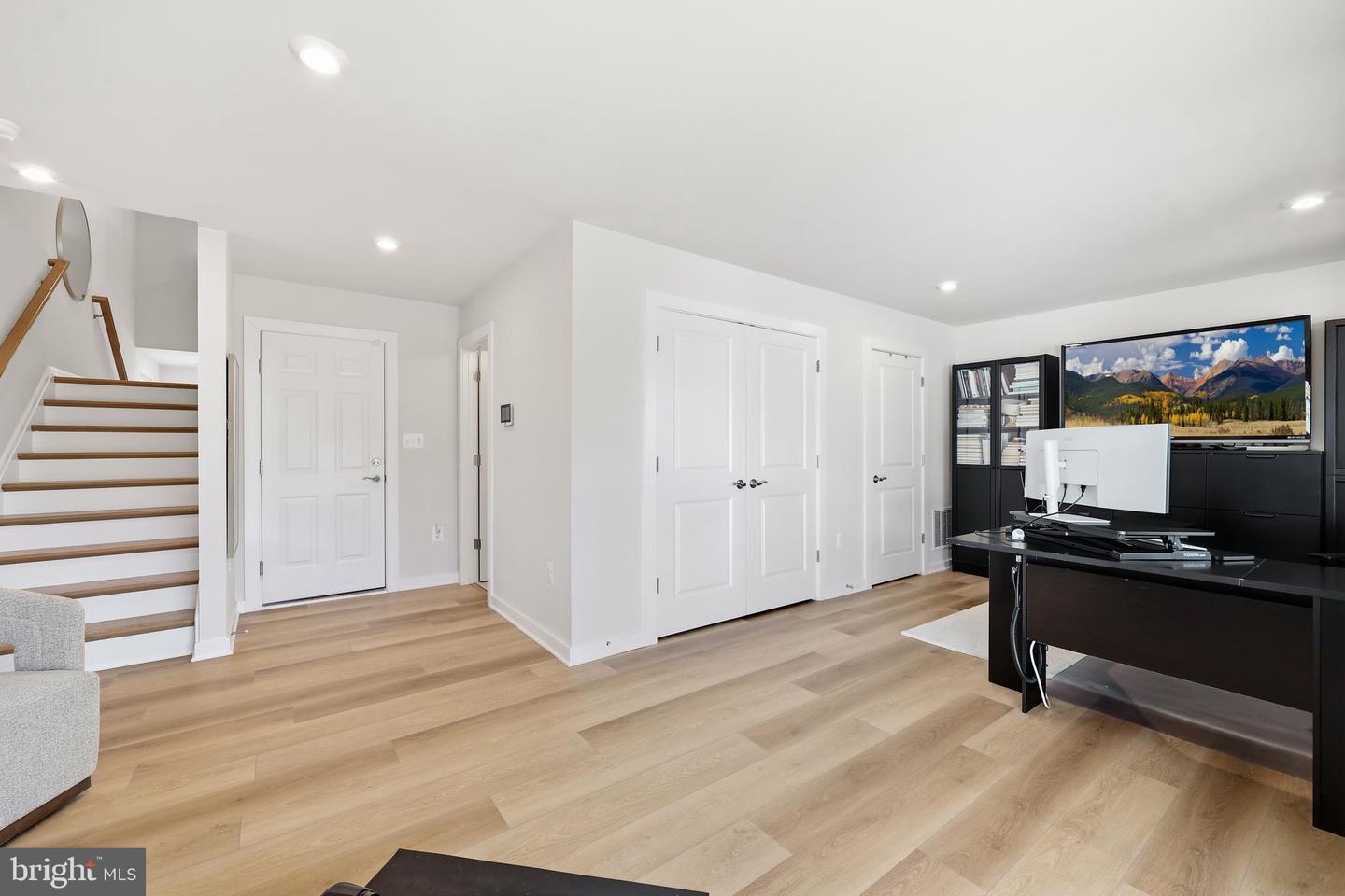 1027 VENIFENA TER SE, LEESBURG, Virginia 20175, 3 Bedrooms Bedrooms, ,4 BathroomsBathrooms,Residential,For sale,1027 VENIFENA TER SE,VALO2117420 MLS # VALO2117420