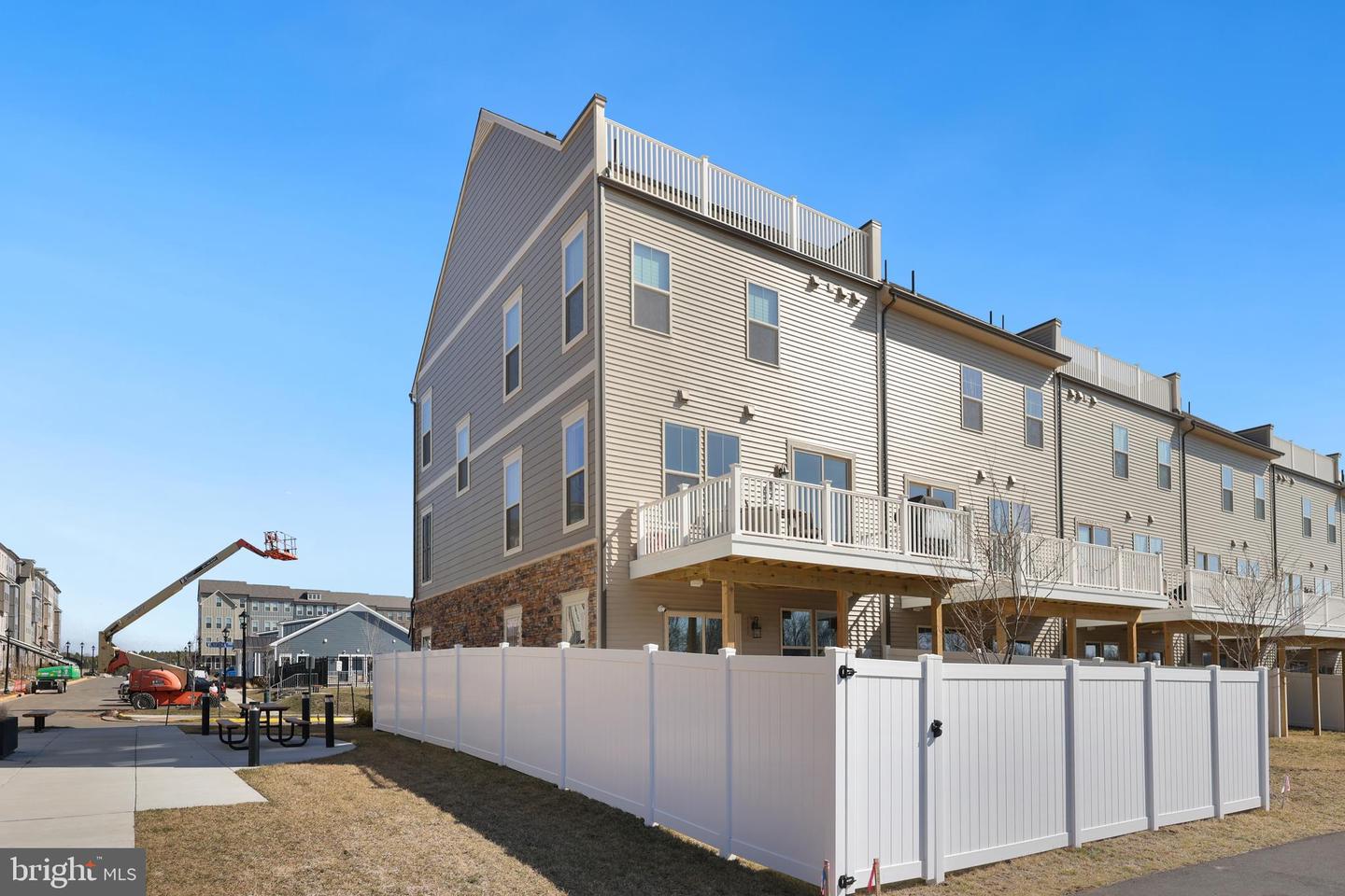 1027 VENIFENA TER SE, LEESBURG, Virginia 20175, 3 Bedrooms Bedrooms, ,4 BathroomsBathrooms,Residential,For sale,1027 VENIFENA TER SE,VALO2117420 MLS # VALO2117420