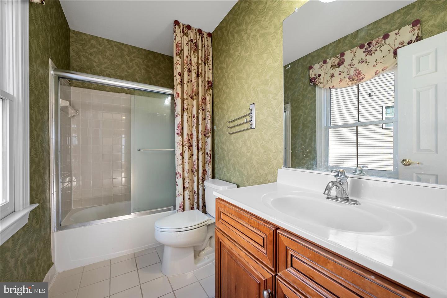 3508 GERMAINIA CT, TRIANGLE, Virginia 22172, 6 Bedrooms Bedrooms, ,6 BathroomsBathrooms,Residential,For sale,3508 GERMAINIA CT,VAPW2113776 MLS # VAPW2113776