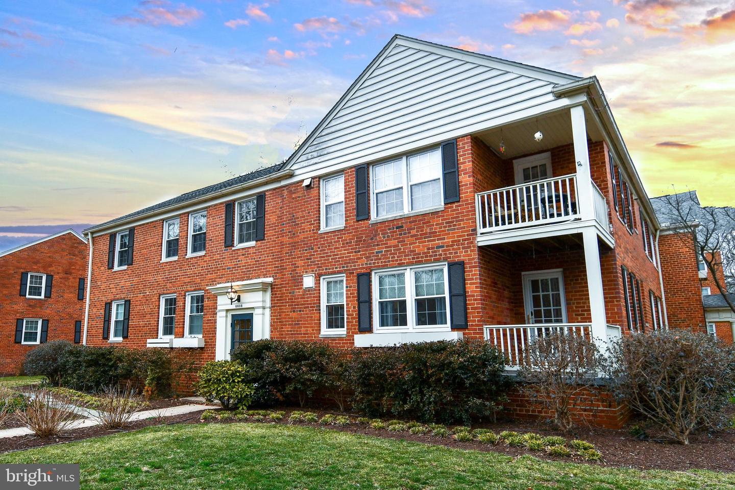 6608 BOULEVARD VW #A2, ALEXANDRIA, Virginia 22307, 2 Bedrooms Bedrooms, ,1 BathroomBathrooms,Residential,For sale,6608 BOULEVARD VW #A2,VAFX2293826 MLS # VAFX2293826