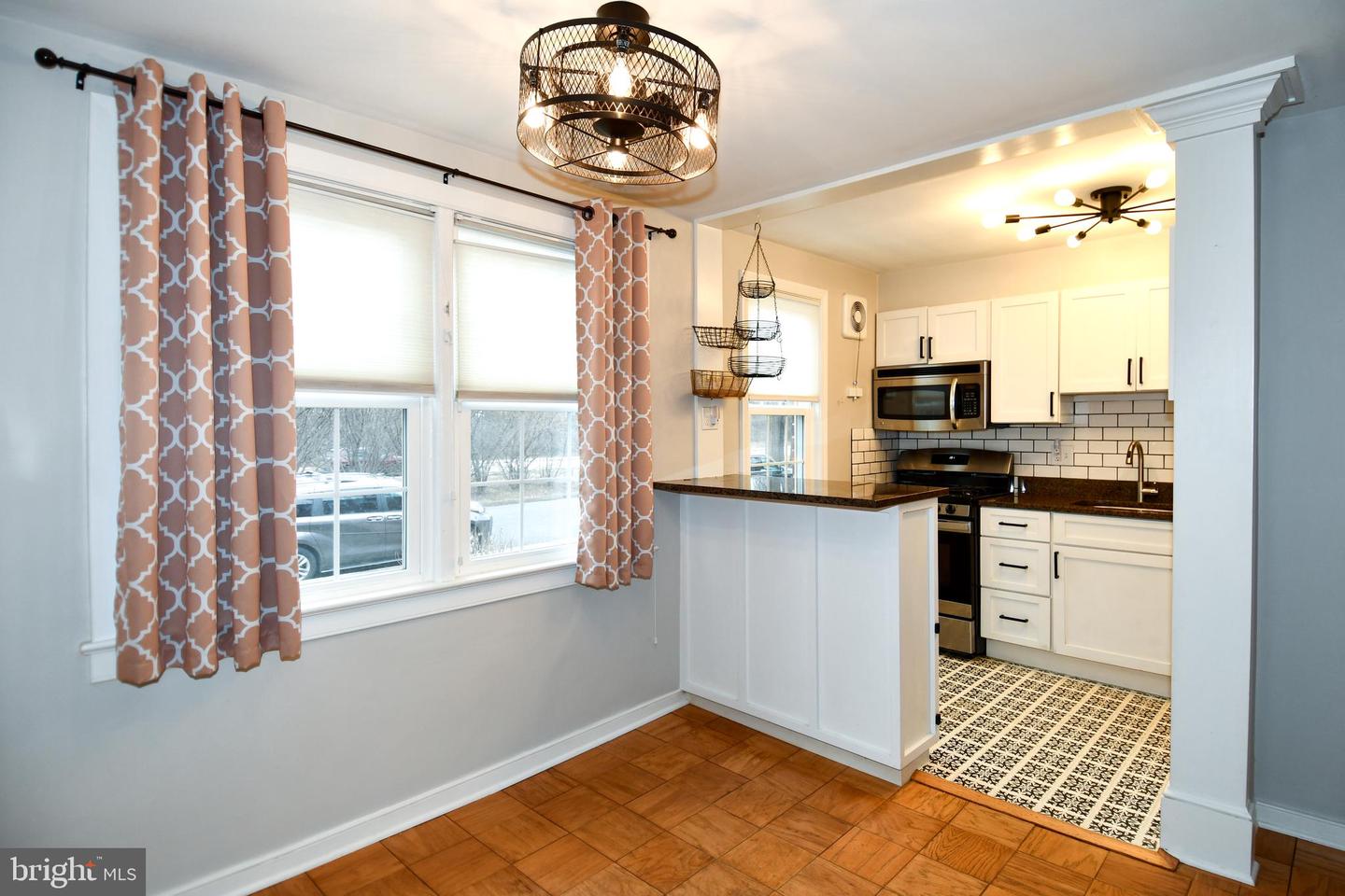 6608 BOULEVARD VW #A2, ALEXANDRIA, Virginia 22307, 2 Bedrooms Bedrooms, ,1 BathroomBathrooms,Residential,For sale,6608 BOULEVARD VW #A2,VAFX2293826 MLS # VAFX2293826