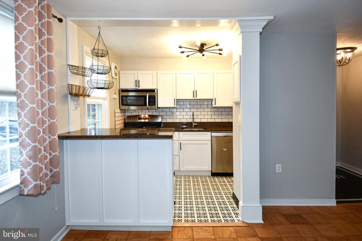 6608 BOULEVARD VW #A2, ALEXANDRIA, Virginia 22307, 2 Bedrooms Bedrooms, ,1 BathroomBathrooms,Residential,For sale,6608 BOULEVARD VW #A2,VAFX2293826 MLS # VAFX2293826