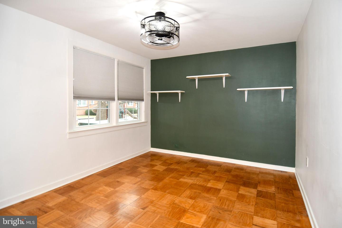 6608 BOULEVARD VW #A2, ALEXANDRIA, Virginia 22307, 2 Bedrooms Bedrooms, ,1 BathroomBathrooms,Residential,For sale,6608 BOULEVARD VW #A2,VAFX2293826 MLS # VAFX2293826