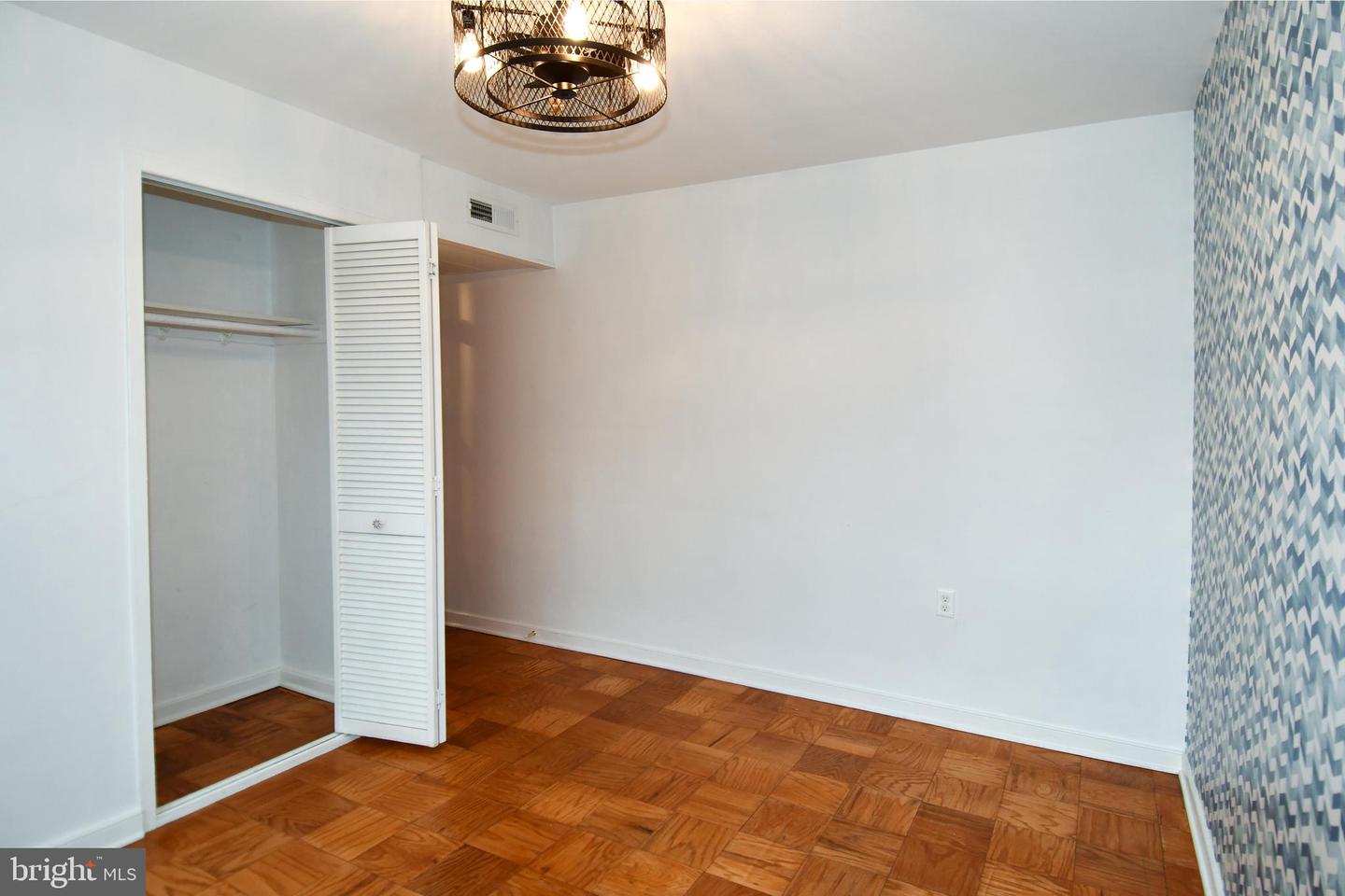 6608 BOULEVARD VW #A2, ALEXANDRIA, Virginia 22307, 2 Bedrooms Bedrooms, ,1 BathroomBathrooms,Residential,For sale,6608 BOULEVARD VW #A2,VAFX2293826 MLS # VAFX2293826
