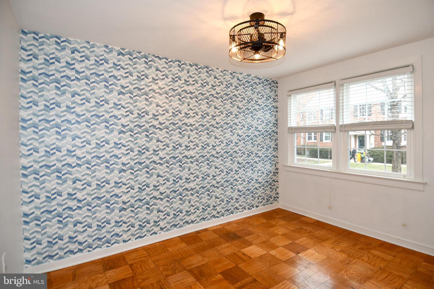 6608 BOULEVARD VW #A2, ALEXANDRIA, Virginia 22307, 2 Bedrooms Bedrooms, ,1 BathroomBathrooms,Residential,For sale,6608 BOULEVARD VW #A2,VAFX2293826 MLS # VAFX2293826