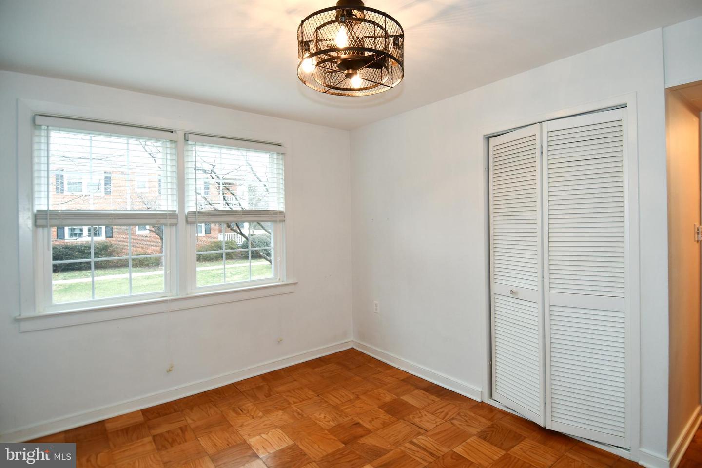 6608 BOULEVARD VW #A2, ALEXANDRIA, Virginia 22307, 2 Bedrooms Bedrooms, ,1 BathroomBathrooms,Residential,For sale,6608 BOULEVARD VW #A2,VAFX2293826 MLS # VAFX2293826