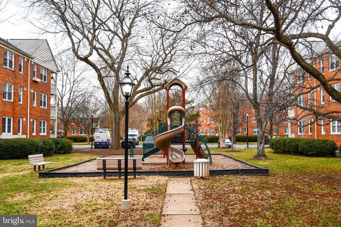 6608 BOULEVARD VW #A2, ALEXANDRIA, Virginia 22307, 2 Bedrooms Bedrooms, ,1 BathroomBathrooms,Residential,For sale,6608 BOULEVARD VW #A2,VAFX2293826 MLS # VAFX2293826