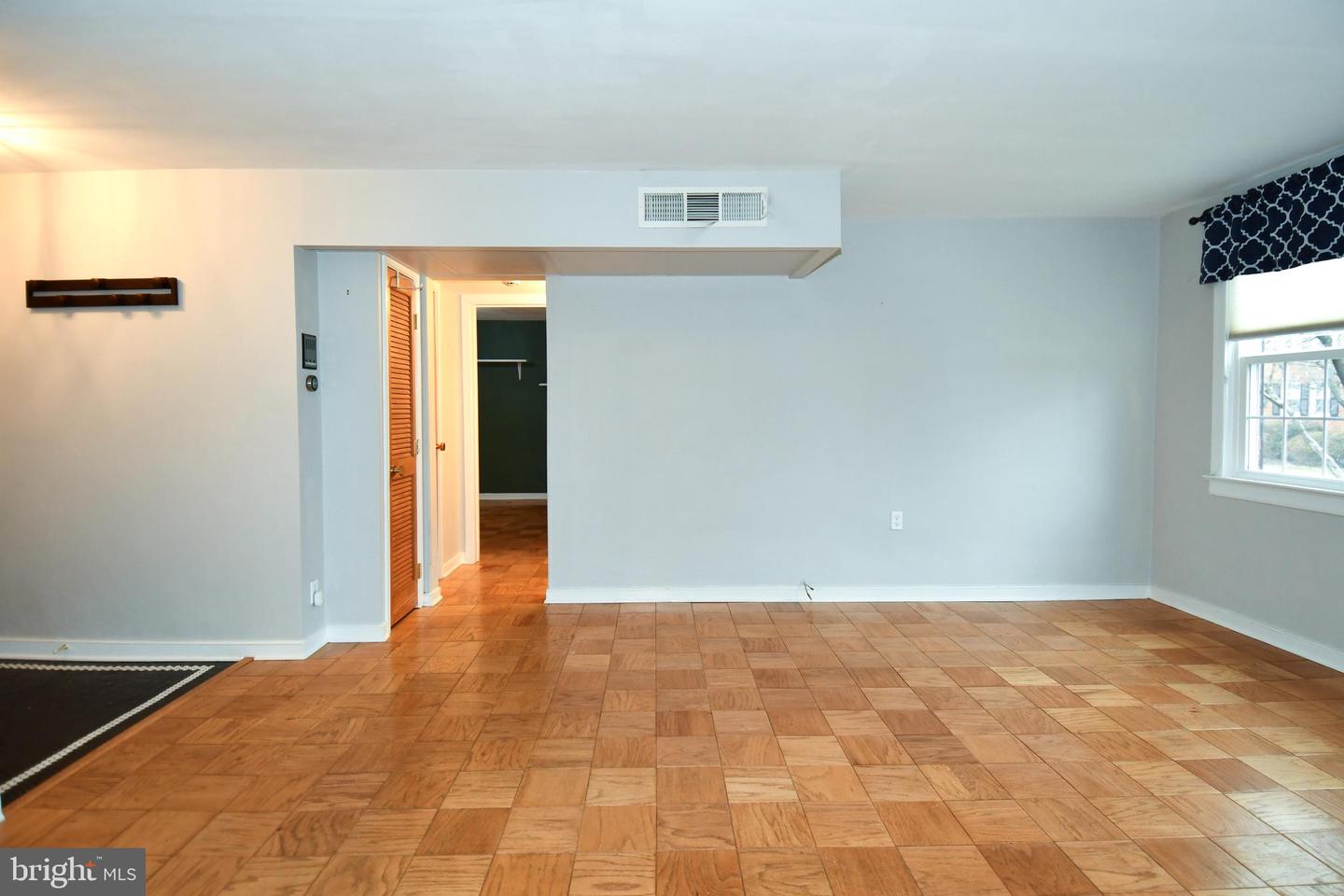 6608 BOULEVARD VW #A2, ALEXANDRIA, Virginia 22307, 2 Bedrooms Bedrooms, ,1 BathroomBathrooms,Residential,For sale,6608 BOULEVARD VW #A2,VAFX2293826 MLS # VAFX2293826