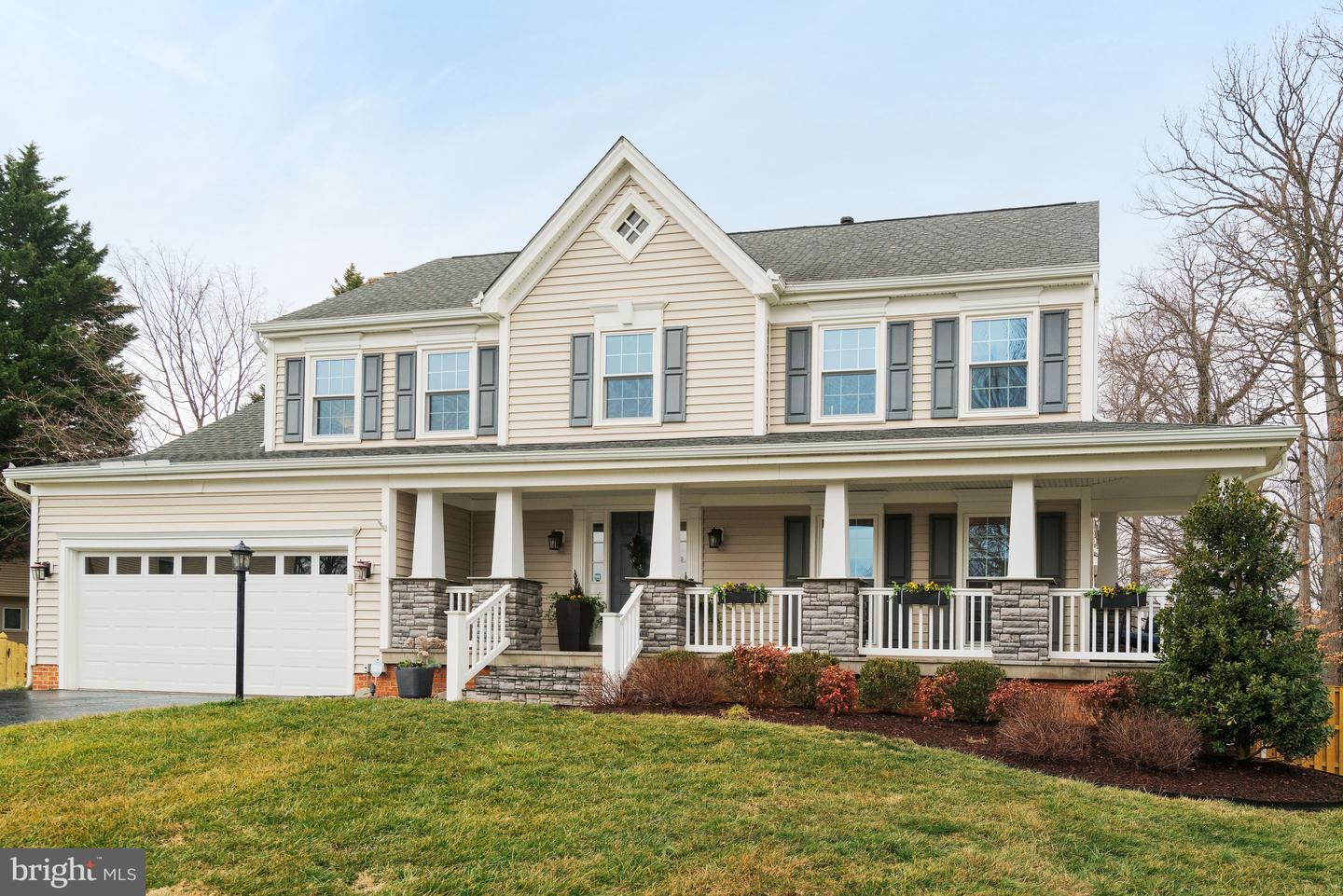 8813 TELEGRAPH CROSSING CT, LORTON, Virginia 22079, 5 Bedrooms Bedrooms, ,3 BathroomsBathrooms,Residential,For sale,8813 TELEGRAPH CROSSING CT,VAFX2293848 MLS # VAFX2293848