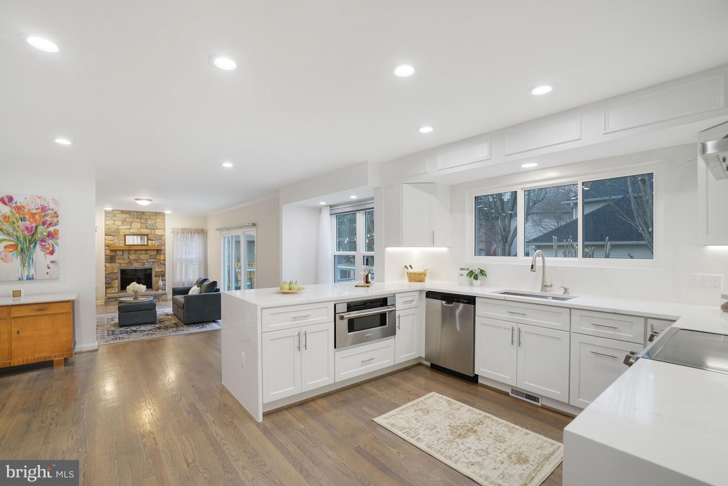 8813 TELEGRAPH CROSSING CT, LORTON, Virginia 22079, 5 Bedrooms Bedrooms, ,3 BathroomsBathrooms,Residential,For sale,8813 TELEGRAPH CROSSING CT,VAFX2293848 MLS # VAFX2293848